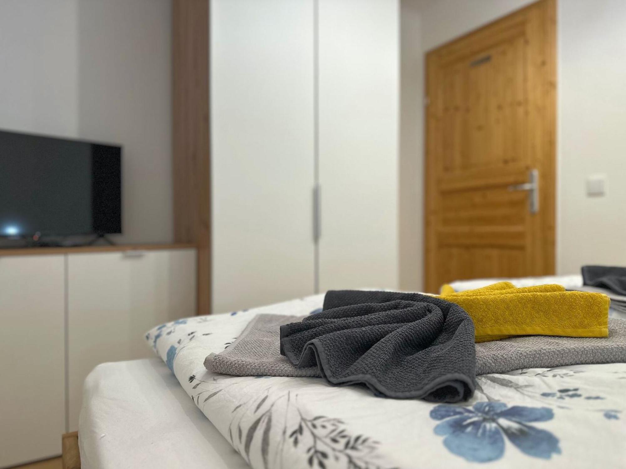 Fantastic Apartment With Terrace Untertauern Buitenkant foto